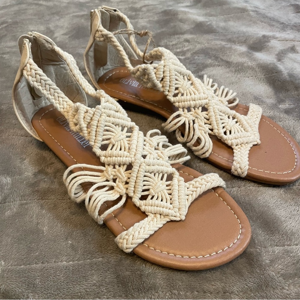 Boho Crochet Nude Flat Sandals size 5 1/2